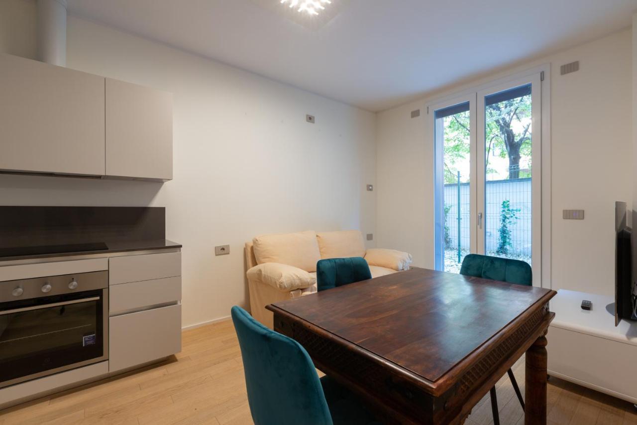 Cozy Flat With Parking Apartment Milan Exterior photo
