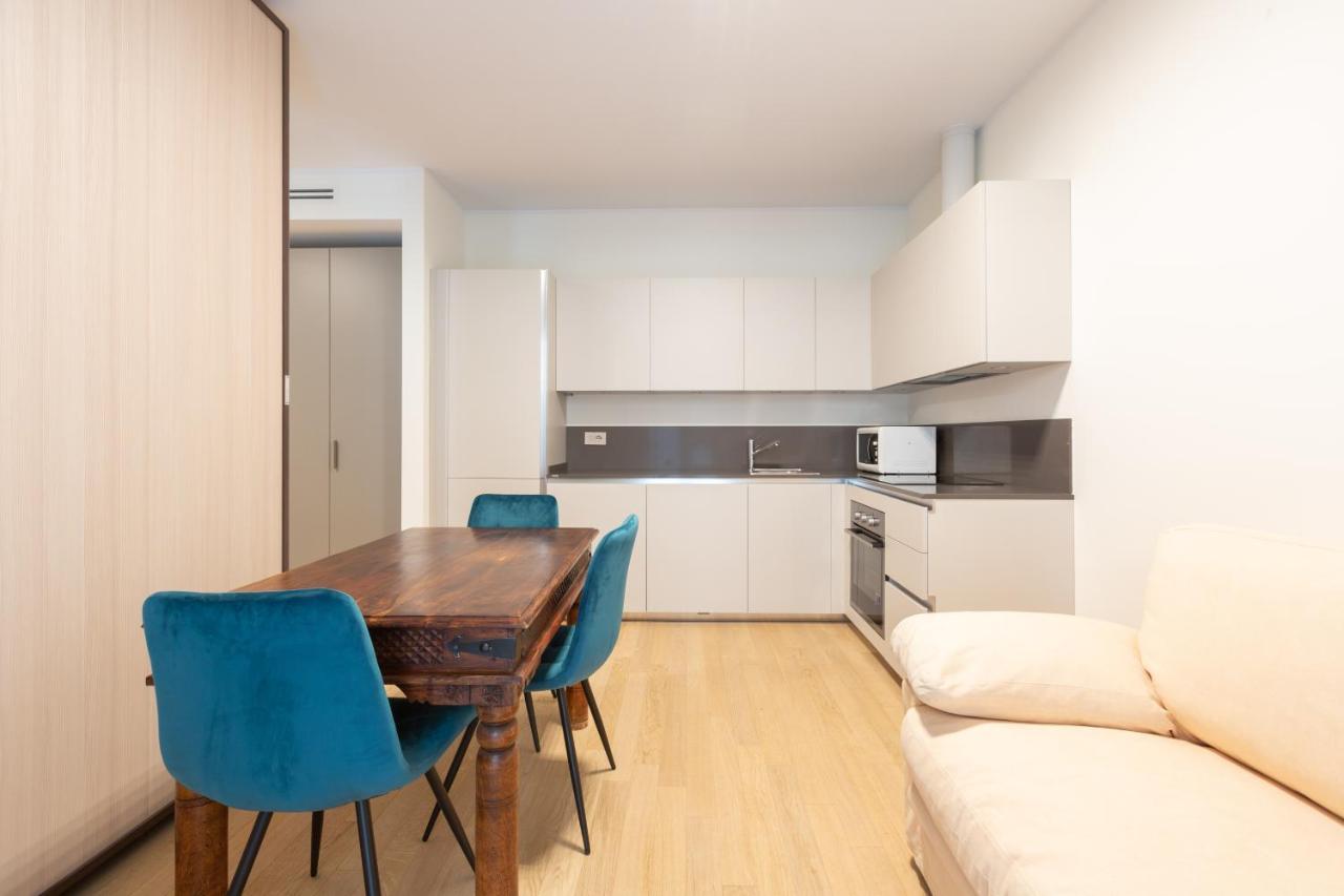 Cozy Flat With Parking Apartment Milan Exterior photo